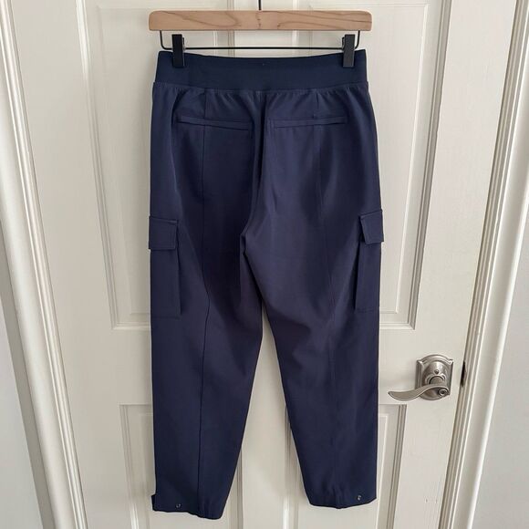 Athleta Endless High Rise Cargo Pant in Navy Blue Size 2P - Picture 8 of 12